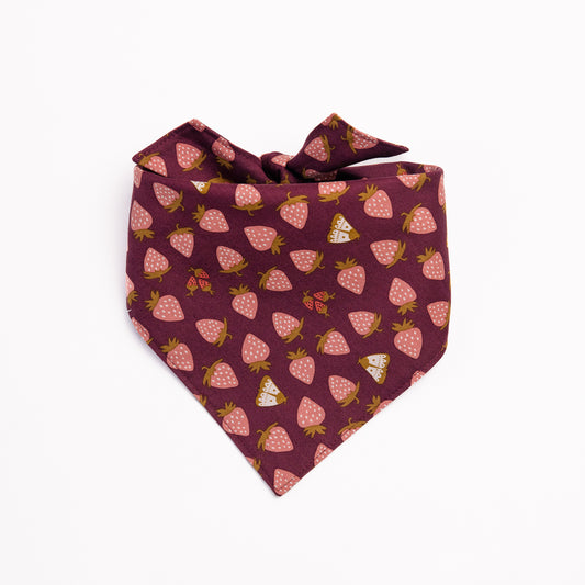 Strawberries in Pinot Bandana